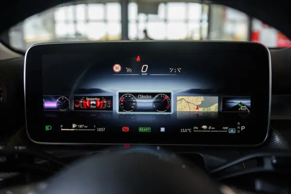 Mercedes-Benz C 300 e AMG Line 57