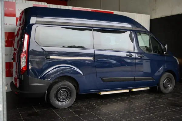Ford Transit Custom Adaptada p/ 3 cadeiras de rodas 14
