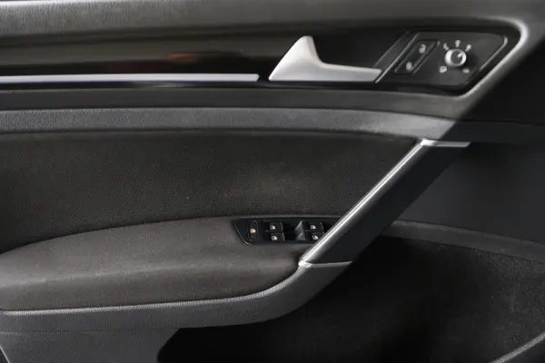 Volkswagen Golf 1.4 GTE Plug-in-Hybrid DSG 23