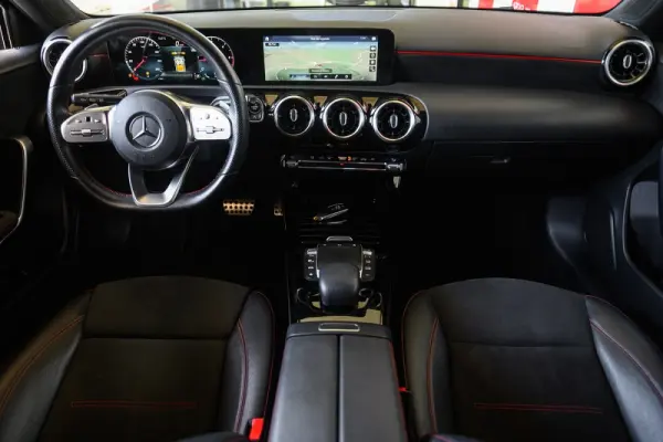 Mercedes-Benz A 180 d AMG Line Aut. 63