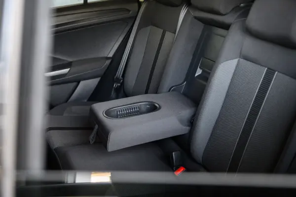 Volkswagen T-Roc 1.0 TSI Life 27