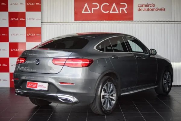 Mercedes-Benz GLC 250 d Coupé AMG Line 4-Matic 11