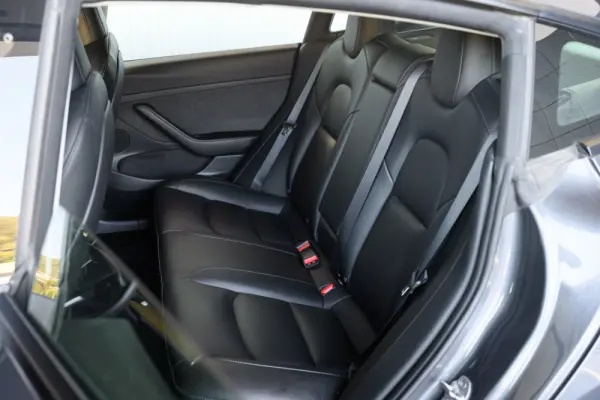 Tesla Model 3 Standard Range Plus RWD 22