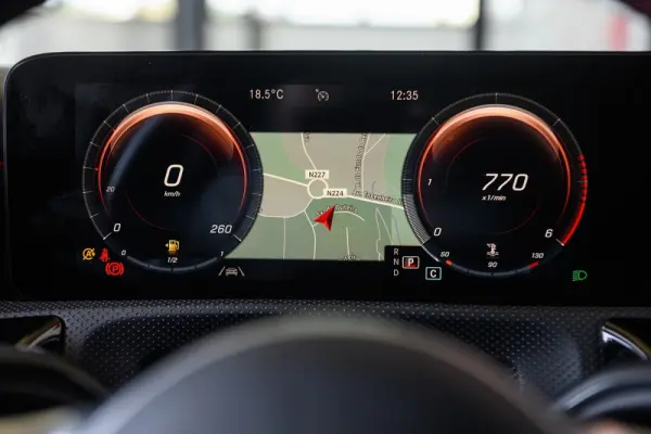 Mercedes-Benz A 180 d AMG Line Aut. 41