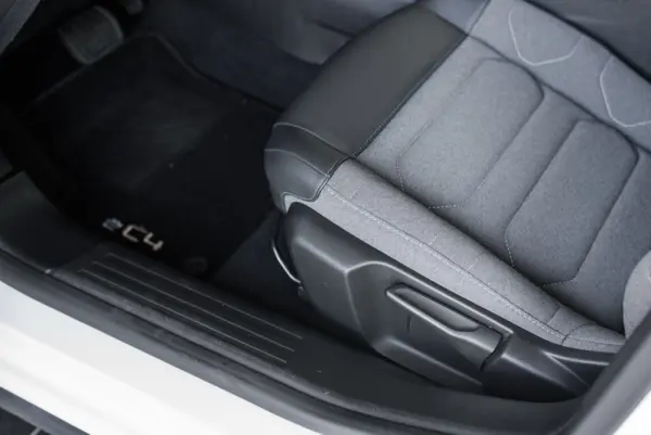 Citroen e-C4 50 kWh Autonomia Conforto Plus 25