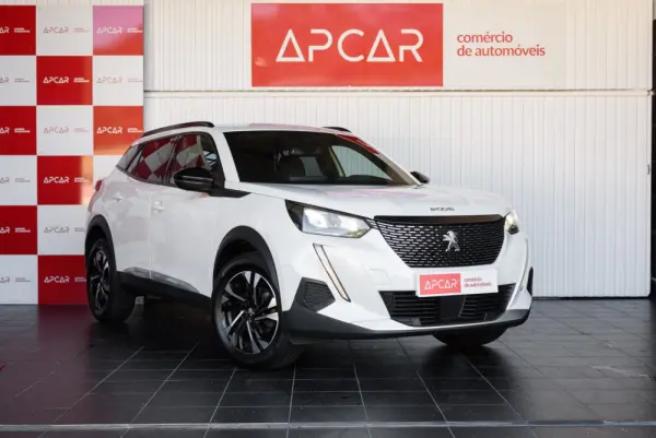 Peugeot 2008 1.2 PureTech Allure EAT8 23