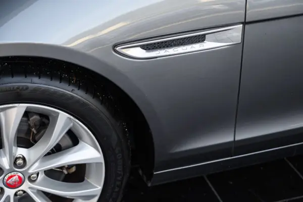 Jaguar XF 2.0 D R-Sport Aut. 16