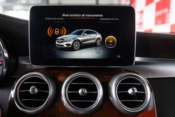 Mercedes-Benz GLC 250 d AMG Line 4-Matic 56