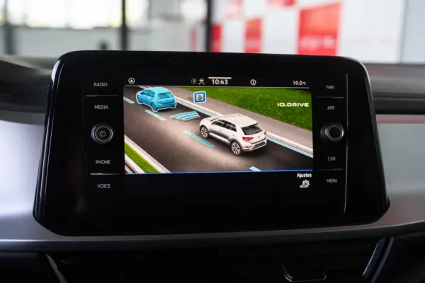 Volkswagen T-Roc 1.0 TSI Life 44