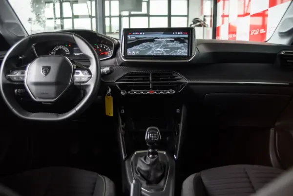 Peugeot 208 1.2 PureTech Active 46
