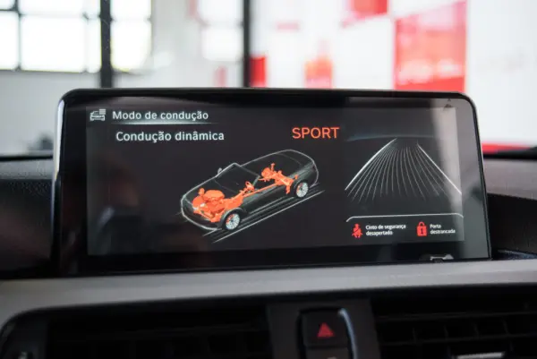 BMW 430 i Pack Desportivo M Auto 39