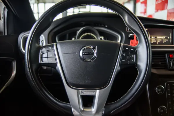 Volvo V40 1.5 T3 Sport Edition R Geartronic 32