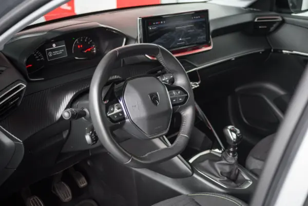 Peugeot 208 1.2 PureTech Active 23