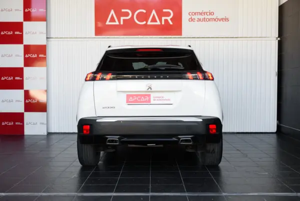 Peugeot 2008 1.2 PureTech Allure EAT8 14