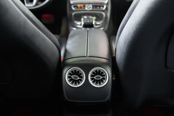 Mercedes-Benz E 220 d 9G-TRONIC Avantgarde 56
