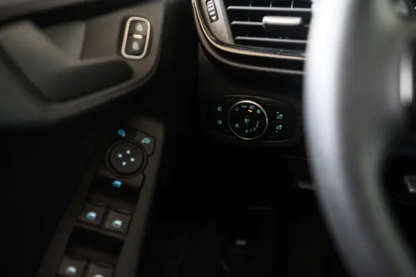 Ford Fiesta 1.0 EcoBoost Trend Connected 30