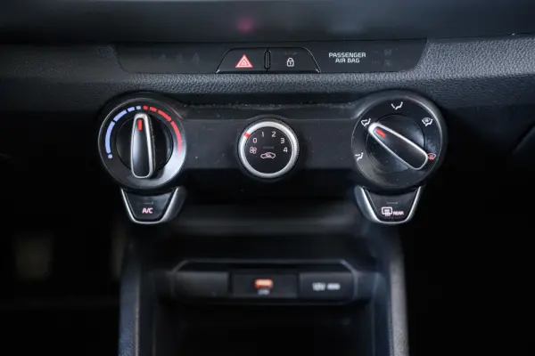 Kia Stonic 1.2 MPi Vibe 36