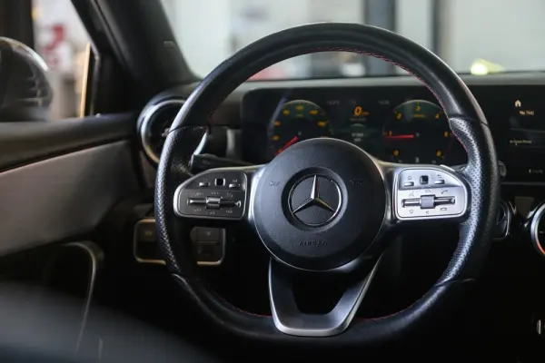 Mercedes-Benz A 180 Limousine d AMG Line Aut. 65