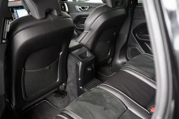 Volvo XC 60 2.0 T8 PHEV R-Design AWD 30