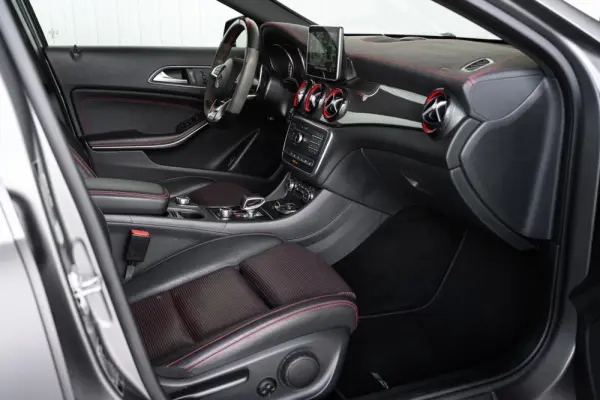 Mercedes-Benz GLA 45 AMG 4-Matic 62