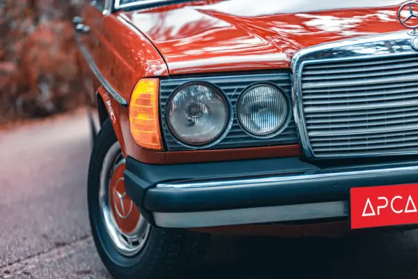 Mercedes-Benz 240 D US-Spec 13