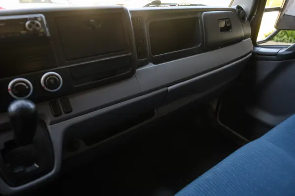 Mitsubishi Fuso Canter 3C13 30