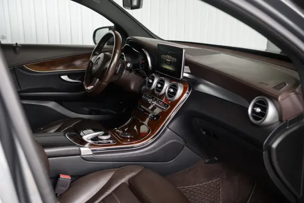 Mercedes-Benz GLC 250 d AMG Line 4-Matic 77