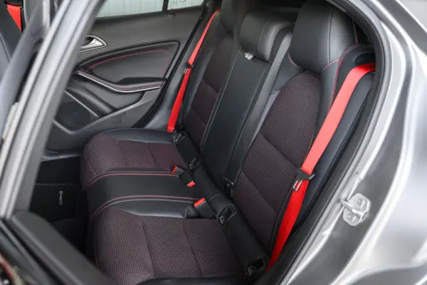 Mercedes-Benz GLA 45 AMG 4-Matic 30