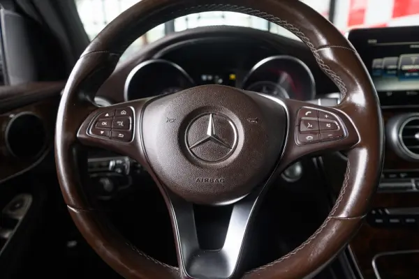 Mercedes-Benz GLC 250 d AMG Line 4-Matic 64