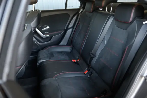 Mercedes-Benz A 180 Limousine d AMG Line Aut. 30