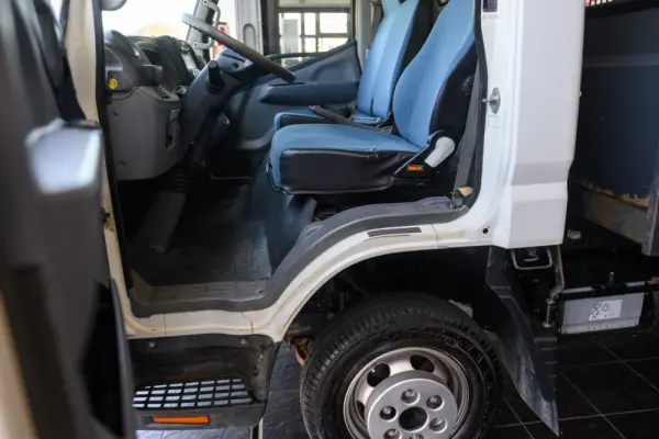 Mitsubishi Fuso Canter 3C13 21