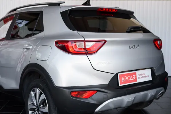 Kia Stonic 1.2 MPi Vibe 19