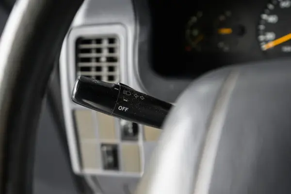 Toyota HiAce 2.4 D LXH12LG 26