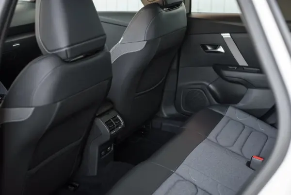 Citroen e-C4 50 kWh Autonomia Conforto Plus 29