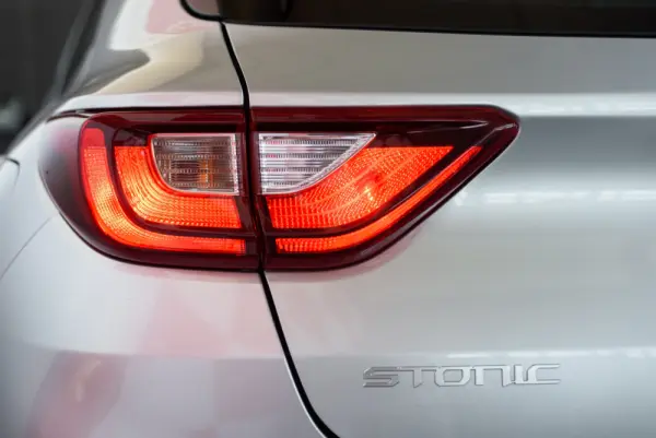 Kia Stonic 1.2 MPi Vibe 12