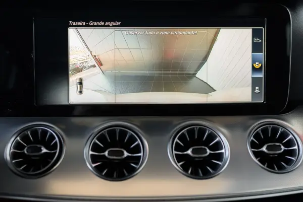 Mercedes-Benz E 220 d 9G-TRONIC Avantgarde 52