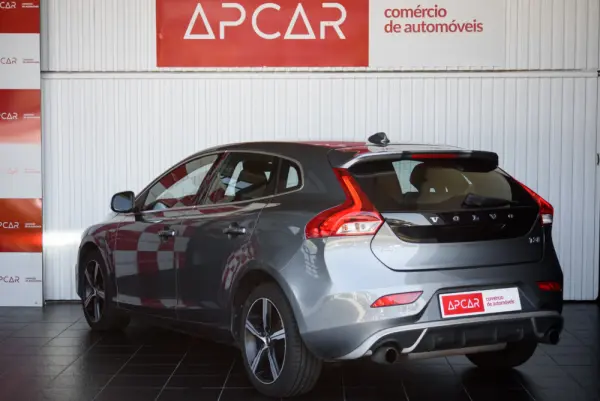 Volvo V40 1.5 T3 Sport Edition R Geartronic 15
