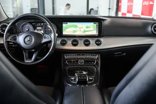 Mercedes-Benz E 220 d 9G-TRONIC Avantgarde 55