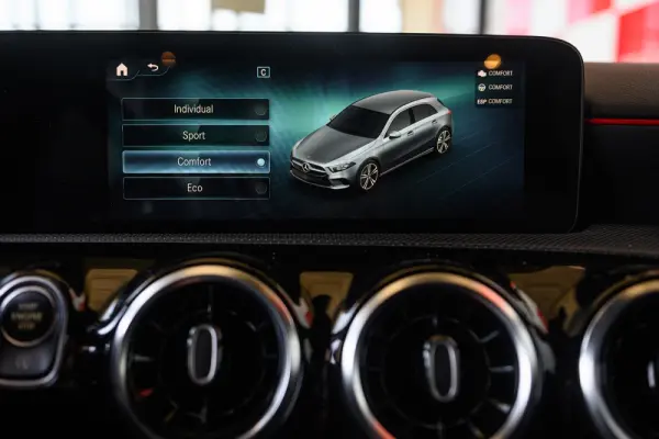 Mercedes-Benz A 180 d AMG Line Aut. 55