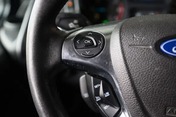 Ford Transit Custom Adaptada p/ 3 cadeiras de rodas 47