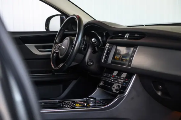 Jaguar XF 2.0 D R-Sport Aut. 67