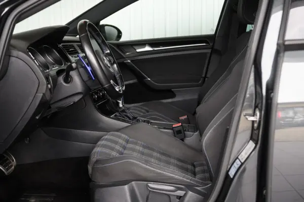 Volkswagen Golf 1.4 GTE Plug-in-Hybrid DSG 24