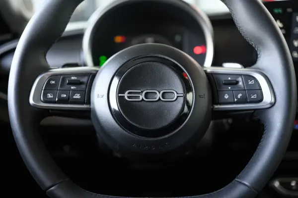 Fiat 600 1.2 Hybrid 33