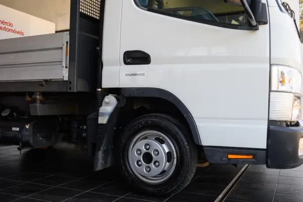 Mitsubishi Fuso Canter 3C13 5