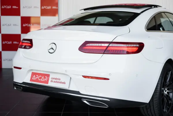 Mercedes-Benz E 220 d 9G-TRONIC Avantgarde 11