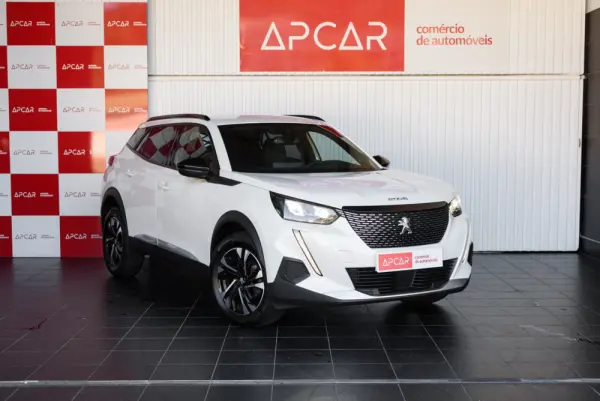Peugeot 2008 1.2 PureTech Allure EAT8 3