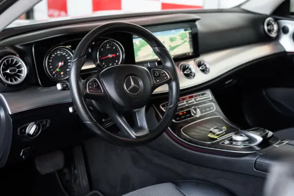 Mercedes-Benz E 220 d 9G-TRONIC Avantgarde 22