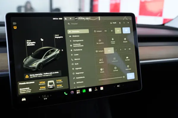 Tesla Model 3 Standard Range Plus RWD 31