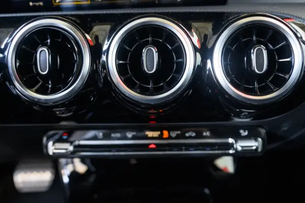 Mercedes-Benz A 180 Limousine d AMG Line Aut. 43