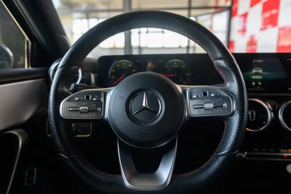 Mercedes-Benz A 180 Limousine d AMG Line Aut. 63